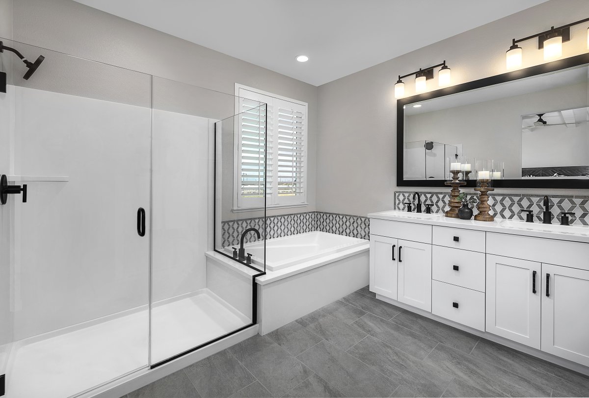 Lovely Primary bath